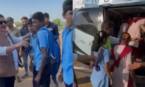 ವಿಜಯನಗರ| 60 ವಿದ್ಯಾರ್ಥಿಗಳಿಗೆ ಸ್ವಂತ ಖರ್ಚಿನಲ್ಲಿ ಹೆಲಿಕಾಪ್ಟರ್ ರೈಡ್ ಮಾಡಿಸಿದ ಸಚಿವ ಝಮೀರ್‌ ಅಹ್ಮದ್‌ ಖಾನ್