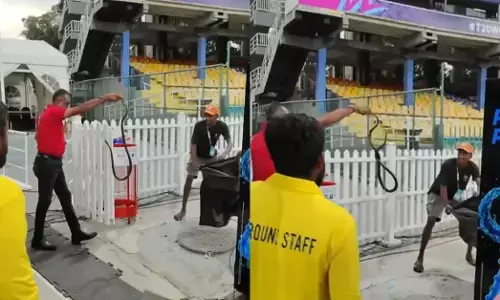 ಭಾರತ ವಿರುದ್ಧದ ಪಂದ್ಯಕ್ಕೆ ಮುನ್ನ ಪಾಕ್ ಡಗೌಟ್‍ನಲ್ಲಿ ಹಾವು ಪತ್ತೆ!