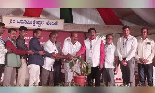 Hampi | ಯುವಕವಿಗಳು ಜನಬದುಕಿನ ಧ್ವನಿಯಾಗಲಿ: ಹಿರಿಯ ಸಾಹಿತಿ ಎ.ಎಂ.ಮದರಿ