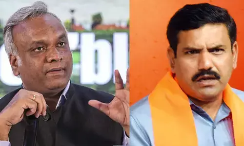 ನಿಮ್ಮ ತಂದೆ ನಾಲ್ಕು ಬಾರಿ ಮುಖ್ಯಮಂತ್ರಿಯಾಗಿದ್ದರೂ ಶಿವಮೊಗ್ಗವನ್ನು ಸಿಂಗಾಪುರದಂತೆ ಮಾಡಲಾಗಲಿಲ್ಲವೇಕೆ?: ವಿಜಯೇಂದ್ರರಿಗೆ ಪ್ರಿಯಾಂಕ್ ಖರ್ಗೆ ಪ್ರಶ್ನೆ