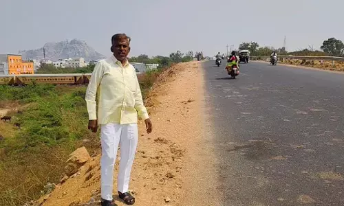 Yadgiri | ತಡೆಗೋಡೆ ಇಲ್ಲದ ರಾಜ್ಯ ಹೆದ್ದಾರಿ: ಉಮೇಶ್ ಮುದ್ನಾಳ್ ಆಕ್ರೋಶ