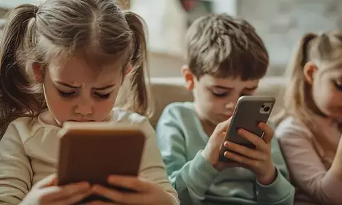 ಮಕ್ಕಳಿಗಾಗಿ ಕಟ್ಟುನಿಟ್ಟಿನ ಸಾಮಾಜಿಕ ಮಾಧ್ಯಮ ಕಾನೂನು ಘೋಷಿಸಿದ ಬ್ರಿಟನ್