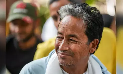 ನಾವು AI ಯುಗದಲ್ಲಿದ್ದೇವೆ: ಸೋನಮ್ ವಾಂಗ್ಚುಕ್ ಭಾಷಣದ ಅನುವಾದಗಳ ಬಗ್ಗೆ ಕೇಂದ್ರ ಸರಕಾರಕ್ಕೆ ಸುಪ್ರೀಂ ಕೋರ್ಟ್ ತರಾಟೆ