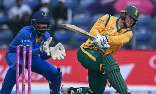 ಟಿ20 ವಿಶ್ವಕಪ್‌| ಯುಎಇಯನ್ನು 6 ವಿಕೆಟ್‌ನಿಂದ ಸೋಲಿಸಿದ ದಕ್ಷಿಣ ಆಫ್ರಿಕ