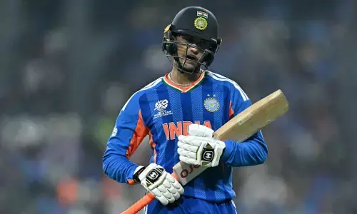 ಪವರ್ ಪ್ಲೇ ನಲ್ಲಿ ಭಾರತಕ್ಕೆ ಆರಂಭಿಕ ಆಘಾತ; ಅಭಿಷೇಕ್ ಗೆ ಸತತ ಮೂರನೇ ಡಕ್