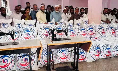 ಉಬಾರ್ ಡೋನರ್ಸ್‍ನಿಂದ ರಂಝಾನ್ ಕಿಟ್, ಹೊಲಿಗೆ ಯಂತ್ರ ವಿತರಣೆ