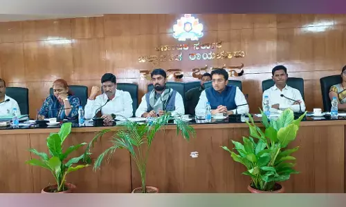 Raichur | ಪೌರಕಾರ್ಮಿಕರು ಶಿಕ್ಷಣಕ್ಕೆ ಒತ್ತು ನೀಡಲಿ : ಆಯೋಗದ ಅಧ್ಯಕ್ಷ ಪಿ.ರಘು