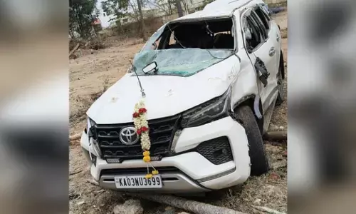 Mandya | ಕಾರು ಅಪಘಾತ: ಮಾಜಿ ಶಾಸಕ ಕೆ.ಸುರೇಶ್‌ಗೌಡಗೆ ಗಾಯ