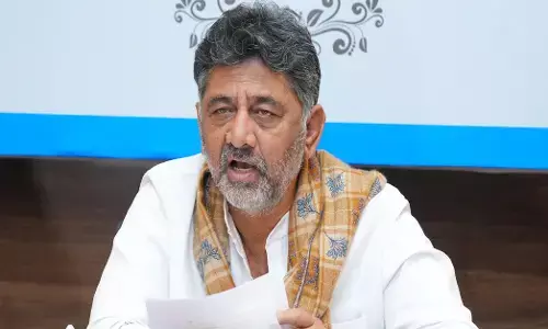 Bengaluru | ಎರಡು ತಿಂಗಳಲ್ಲಿ ಬೀದಿಬದಿ ವ್ಯಾಪಾರಿಗಳಿಗೆ ಗುರುತಿನ ಚೀಟಿ, ವಾಹನ ವಿತರಣೆ : ಡಿ.ಕೆ.ಶಿವಕುಮಾರ್