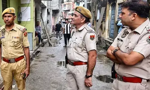 Madhya Pradesh |  ಉದ್ಯೋಗದ ಆಮಿಷವೊಡ್ಡಿ ಮಹಿಳೆಯರ ಮೇಲೆ ಅತ್ಯಾಚಾರ: ಮೂವರ ಬಂಧನ