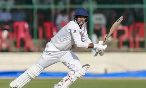 Ranji Final | ಮಯಾಂಕ್ ಶತಕದ ಹೊಳಪು; ಜಮ್ಮುಕಾಶ್ಮೀರ ಮೇಲುಗೈ, ಸಂಕಷ್ಟದಲ್ಲಿ ಕರ್ನಾಟಕ