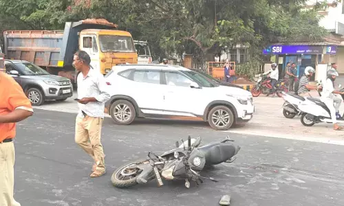 ಪಣಂಬೂರು| ಲಾರಿ ಢಿಕ್ಕಿ: ದ್ವಿಚಕ್ರ ವಾಹನ ಸವಾರ ಸ್ಥಳದಲ್ಲೇ ಮೃತ್ಯು