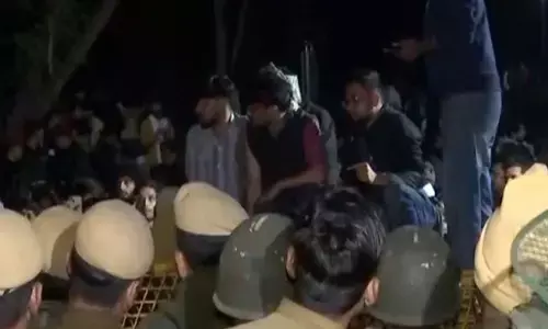 ಪ್ರತಿಭಟನೆ ವೇಳೆ ದಿಲ್ಲಿ ಪೊಲೀಸರ ಜೊತೆ ಘರ್ಷಣೆ: 14 ಮಂದಿ JNU ವಿದ್ಯಾರ್ಥಿಗಳ ಬಂಧನ