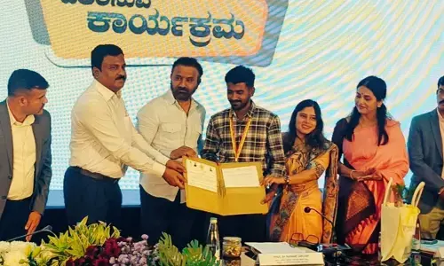 ಸಾರ್ವಜನಿಕರ ಜೊತೆ ತಾಳ್ಮೆ-ಮಾನವೀತೆಯಿಂದ ವರ್ತಿಸಿ, ಪ್ರಾಮಾಣಿಕವಾಗಿ ಕೆಲಸ ಮಾಡಿ : ಸರಕಾರಿ ನೌಕರರಿಗೆ ಸಚಿವ ಸಂತೋಷ್ ಲಾಡ್ ಸಲಹೆ