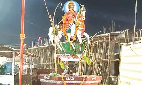 ಆಲಮೇಲದಲ್ಲಿ ಬಸವೇಶ್ವರ ವೃತ್ತ ನಿರ್ಲಕ್ಷ್ಯ