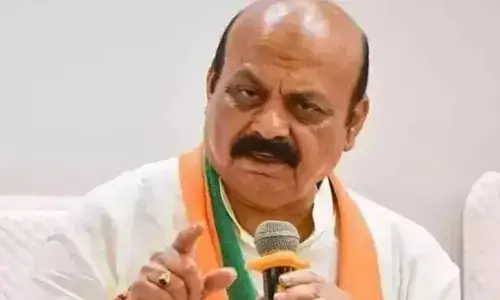 ಕನ್ನಡಿಗರನ್ನು ವಾಪಸ್ ಕರೆತರುವ ಕೆಲಸ ಮಾಡಬೇಕು : ಬಸವರಾಜ ಬೊಮ್ಮಾಯಿ