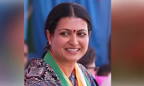 Davanagere | ದುಬೈನಲ್ಲಿ ಸಿಲುಕಿರುವ 50 ಕನ್ನಡಿಗರ ರಕ್ಷಣೆಗೆ ಕೇಂದ್ರ ಸರಕಾರದ ತುರ್ತು ಹಸ್ತಕ್ಷೇಪ ಕೋರಿ ಸಂಸದೆ ಪ್ರಭಾ ಮಲ್ಲಿಕಾರ್ಜುನ್ ಮನವಿ