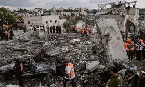 ಇರಾನ್ ನಿಂದ ಪ್ರತಿರೋಧದ ದಾಳಿ: ಇಸ್ರೇಲ್‌ನಲ್ಲಿ ಕನಿಷ್ಠ 9 ಮಂದಿ ಮೃತ್ಯು