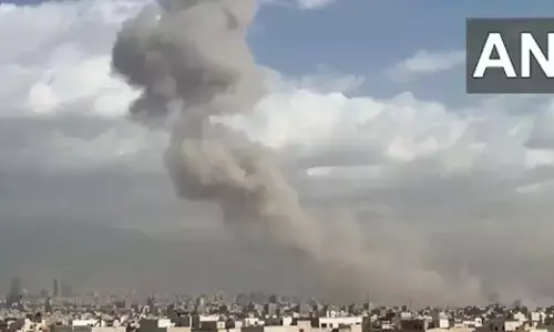 ಇಸ್ರೇಲ್ ನ ಜೆರುಸಲೆಮ್‌ ಮೇಲೆ ಇರಾನ್ ನಿಂದ ಕ್ಷಿಪಣಿ ದಾಳಿ; ಸೈರನ್‌ ಗಳ ನಡುವೆ ಸರಣಿ ಸ್ಫೋಟದ ಸದ್ದು