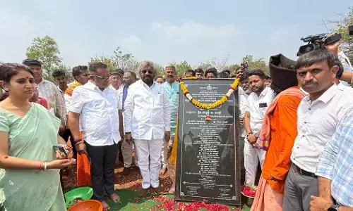 ಕಿತ್ತೂರು ರಾಣಿ ಚನ್ನಮ್ಮ ವಸತಿ ಶಾಲಾ ಕಟ್ಟಡದ ಶಂಕುಸ್ಥಾಪನೆ ನೆರವೇರಿಸಿದ ಸಚಿವ ಈಶ್ವರ್ ಖಂಡ್ರೆ