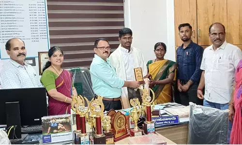 ನ್ಯಾಯಾಧೀಶರಾಗಿ ನೇಮಕಗೊಂಡ ಕೊಂಬೆಟ್ಟು ಕಾಲೇಜಿನ ಹಿರಿಯ ವಿದ್ಯಾರ್ಥಿ ಮಂಜುನಾಥ್ ಶಿವಲಿಂಗಪ್ಪ ಸಂಸ್ಥೆಗೆ ಭೇಟಿ