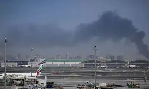 ಮುಂದುವರಿದ ಸಂಘರ್ಷ; ಇರಾನ್‌ ನಿಂದ UAE ಮೇಲೆ ಬ್ಯಾಲಿಸ್ಟಿಕ್ ಕ್ಷಿಪಣಿ ದಾಳಿ