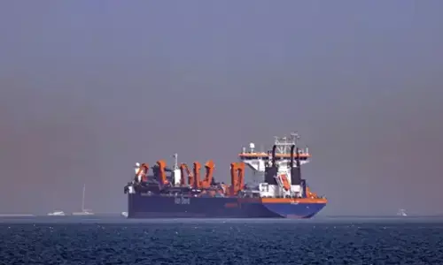 ಹಾರ್ಮುಜ್ ಜಲಸಂಧಿಯಲ್ಲಿ ಟ್ಯಾಂಕರ್‌ ಗಳಿಗೆ ಅಮೆರಿಕ ನೌಕಾಪಡೆಯ ಬೆಂಗಾವಲು: ಟ್ರಂಪ್ ಘೋಷಣೆ