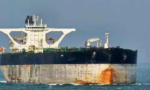 ಪಶ್ಚಿಮ ಏಷ್ಯಾ ಸಂಘರ್ಷ: ಪರ್ಶಿಯನ್ ಕೊಲ್ಲಿಯಲ್ಲಿ ಸಿಲುಕಿಕೊಂಡ 38 ಭಾರತೀಯ ಹಡಗುಗಳು!