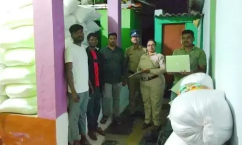 ಕಾಕುಬಾಳ | ಅಕ್ರಮ ಪಡಿತರ ಅಕ್ಕಿ ಜಪ್ತಿ