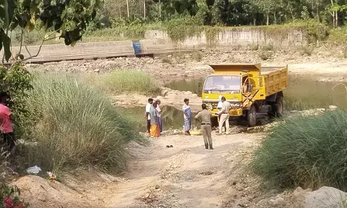 ಬೆಳ್ತಂಗಡಿ : ನೇತ್ರಾವತಿ ನದಿ ಕಿನಾರೆಯಿಂದ ಮರಳು ಕಳ್ಳತನ ಆರೋಪ; ಪ್ರಕರಣ ದಾಖಲು