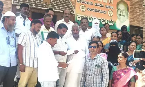 ಲಿಂಗಸುಗೂರು | ಕನಿಷ್ಟ ವೇತನ ಜಾರಿಗೆ ಒತ್ತಾಯಿಸಿ ಶಾಸಕರಿಗೆ ಮನವಿ