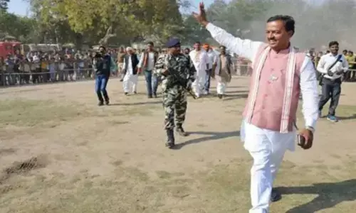 Uttar Pradesh | ಉಪಮುಖ್ಯಮಂತ್ರಿ ಪ್ರಯಾಣಿಸುತ್ತಿದ್ದ ಹೆಲಿಕಾಪ್ಟರ್ ಲಕ್ನೋದಲ್ಲಿ ತುರ್ತು ಭೂಸ್ಪರ್ಶ