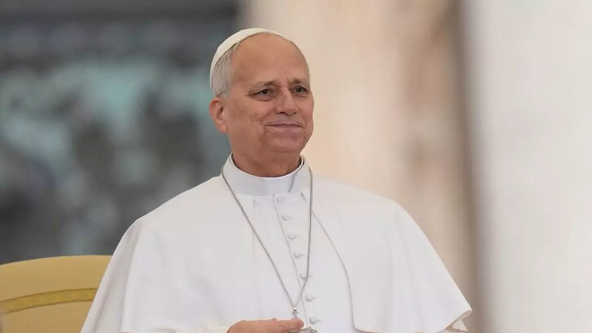 ಮಧ್ಯಪ್ರಾಚ್ಯ ಸಂಘರ್ಷ | ಹಿಂಸಾಚಾರಕ್ಕೆ ಅಂತ್ಯ ಹಾಡಲು ಪೋಪ್ ಲಿಯೋ ಕರೆ; ಮಾತುಕತೆಗೆ ಒತ್ತಾಯ ಮಧ್ಯಪ್ರಾಚ್ಯ ಸಂಘರ್ಷ | ಹಿಂಸಾಚಾರಕ್ಕೆ ಅಂತ್ಯ ಹಾಡಲು ಪೋಪ್ ಲಿಯೋ ಕರೆ; ಮಾತುಕತೆಗೆ ಒತ್ತಾಯ