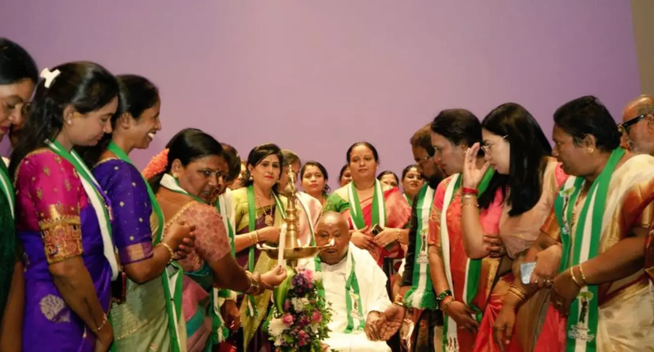 ಮುಂದಿನ ವಿಧಾನಸಭೆ, ಲೋಕಸಭೆಗೆ ಮಹಿಳಾ ಮೀಸಲಾತಿ ಜಾರಿ : ಎಚ್.ಡಿ.ದೇವೇಗೌಡ ಮುಂದಿನ ವಿಧಾನಸಭೆ, ಲೋಕಸಭೆಗೆ ಮಹಿಳಾ ಮೀಸಲಾತಿ ಜಾರಿ : ಎಚ್.ಡಿ.ದೇವೇಗೌಡ