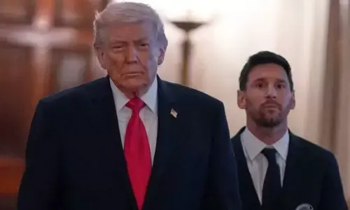 ಇರಾನ್ ಕಾರ್ಯಾಚರಣೆಯ ಬಗ್ಗೆ ಟ್ರಂಪ್ ಹೆಮ್ಮೆಯಿಂದ ಹೇಳಿಕೊಳ್ಳುತ್ತಿದ್ದಂತೆ ಚಪ್ಪಾಳೆ ತಟ್ಟಿದ ಮೆಸ್ಸಿ; ಸಾಮಾಜಿಕ ಜಾಲತಾಣಗಳಲ್ಲಿ ಟೀಕೆ