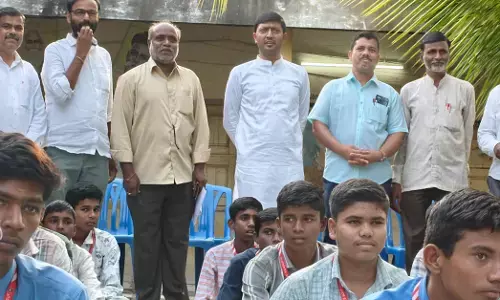 ಗುರುಮಠಕಲ್ | ಎಸೆಸೆಲ್ಸಿ ವಿದ್ಯಾರ್ಥಿಗಳಿಗೆ ಪ್ರೋತ್ಸಾಹ: ರಾತ್ರಿ ವಿಶೇಷ ತರಗತಿಗೆ ಶಾಸಕ ಕಂದಕೂರ್ ಭೇಟಿ