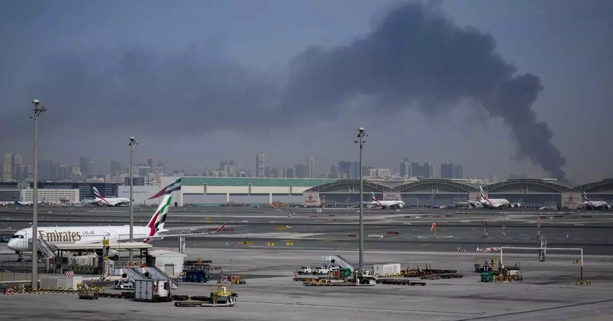 ಮಧ್ಯಪ್ರಾಚ್ಯದಲ್ಲಿ ಮುಂದುವರಿದ ಸಂಘರ್ಷ | ಖತರ್, ಬಹರೈನ್, ಸೌದಿ ಅರೇಬಿಯಾ, ಯುಎಇ ಮೇಲೆ ಸರಣಿ ದಾಳಿ : ವರದಿ ಮಧ್ಯಪ್ರಾಚ್ಯದಲ್ಲಿ ಮುಂದುವರಿದ ಸಂಘರ್ಷ | ಖತರ್, ಬಹರೈನ್, ಸೌದಿ ಅರೇಬಿಯಾ, ಯುಎಇ ಮೇಲೆ ಸರಣಿ ದಾಳಿ : ವರದಿ