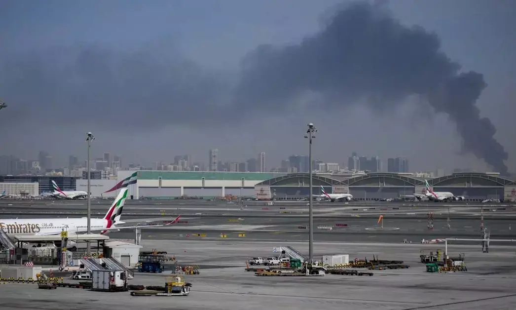 ಅಬುಧಾಬಿ| ವಾಯು ರಕ್ಷಣಾ ವ್ಯವಸ್ಥೆ ತಡೆದ ಕ್ಷಿಪಣಿಯ ಅವಶೇಷಗಳು ಬಿದ್ದು ಇಬ್ಬರಿಗೆ ಗಾಯ