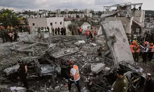 ಇರಾನ್‍ನಿಂದ ಕ್ಷಿಪಣಿ ದಾಳಿ : ಇಸ್ರೇಲ್‌ನಲ್ಲಿ ಒಬ್ಬ ಮೃತ್ಯು