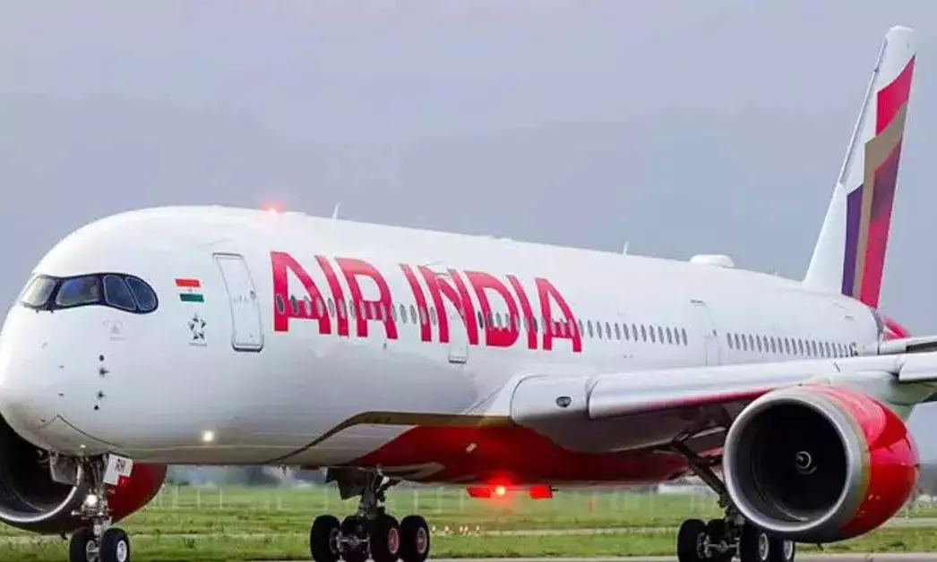 ಪಶ್ಚಿಮ ಏಶ್ಯ ಬಿಕ್ಕಟ್ಟು | ವಿಮಾನ ಪ್ರಯಾಣ ದರಕ್ಕೆ ಸರ್ಚಾರ್ಜ್ ವಿಧಿಸಲು ಏರ್ ಇಂಡಿಯಾ ನಿರ್ಧಾರ