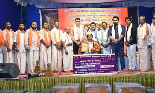 ಮಂಗಳೂರು : ಕಬ್ಬಡಿ ಆಟಗಾರ್ತಿ ಧನಲಕ್ಷ್ಮಿ ಪೂಜಾರಿಗೆ ನಗದು ಪುರಸ್ಕಾರ