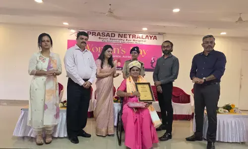 ವಿಶ್ವ ಮಹಿಳಾ ದಿನಾಚರಣೆ: ಆಶಾ ಕಾರ್ಯಕರ್ತೆಗೆ ಸನ್ಮಾನ