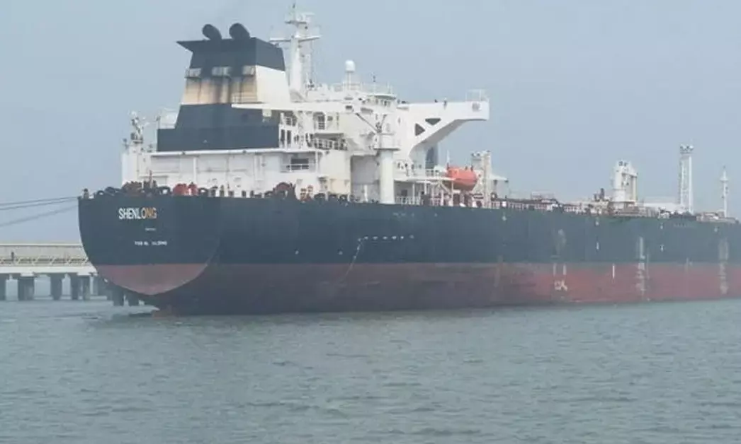 ಸೌದಿಯಿಂದ ಕಚ್ಚಾತೈಲ ಹೊತ್ತ ಹಡಗು ಮುಂಬೈಗೆ ಆಗಮನ | ಮಧ್ಯಪ್ರಾಚ್ಯ ಸಂಘರ್ಷದ ಬಳಿಕ ಹಾರ್ಮುಜ್ ಜಲಸಂಧಿ ದಾಟಿ ಭಾರತಕ್ಕೆ ಬಂದ ಮೊದಲ ತೈಲ ಟ್ಯಾಂಕರ್