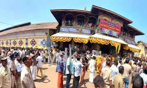 ಕೊಲ್ಲೂರು ಶ್ರೀಮೂಕಾಂಬಿಕಾ ದೇವಸ್ಥಾನದಲ್ಲಿ ವೈಭವದ ಮನ್ಮಹಾರಥೋತ್ಸವ