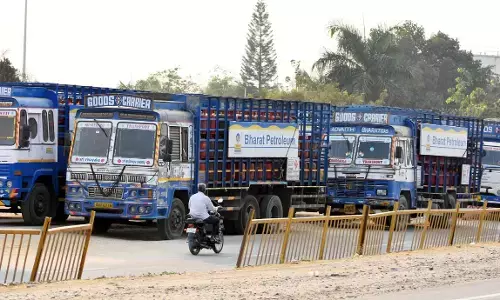 ದಿನಕ್ಕೆ ಕನಿಷ್ಟ 5 ಸಾವಿರ ಎಲ್‍ಪಿಜಿ ಸಿಲಿಂಡರ್‌ಗಳನ್ನಾದರೂ ಪೂರೈಕೆ ಮಾಡಿ: ಹೋಟೆಲ್ ಮಾಲಕರ ಸಂಘ ಆಗ್ರಹ