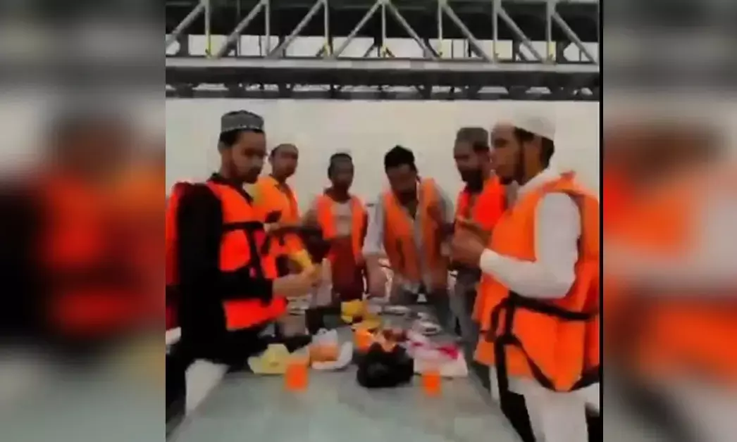 ಉತ್ತರ ಪ್ರದೇಶ | ಇಫ್ತಾರ್ ಕೂಟದ ಬಳಿಕ ಹೊಳೆಗೆ ಮಾಂಸದ ಅವಶೇಷ ಎಸೆದ ಆರೋಪ : ನಾಲ್ವರ ಬಂಧನ