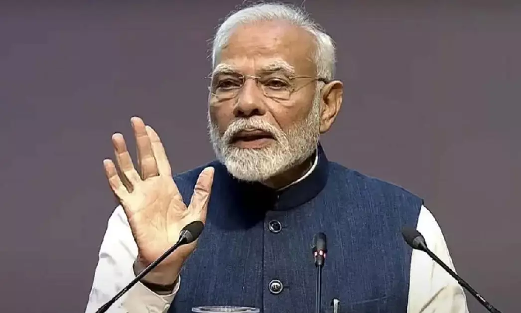 ಸ್ಫೋಟಕ್ಕೆ ಸಿದ್ಧವಾದ ಸಿಲಿಂಡರ್ ಮೇಲೆ ಕುಳಿತು ಪ್ರಧಾನಿ ಮಾಡಿದ ಭಾಷಣ