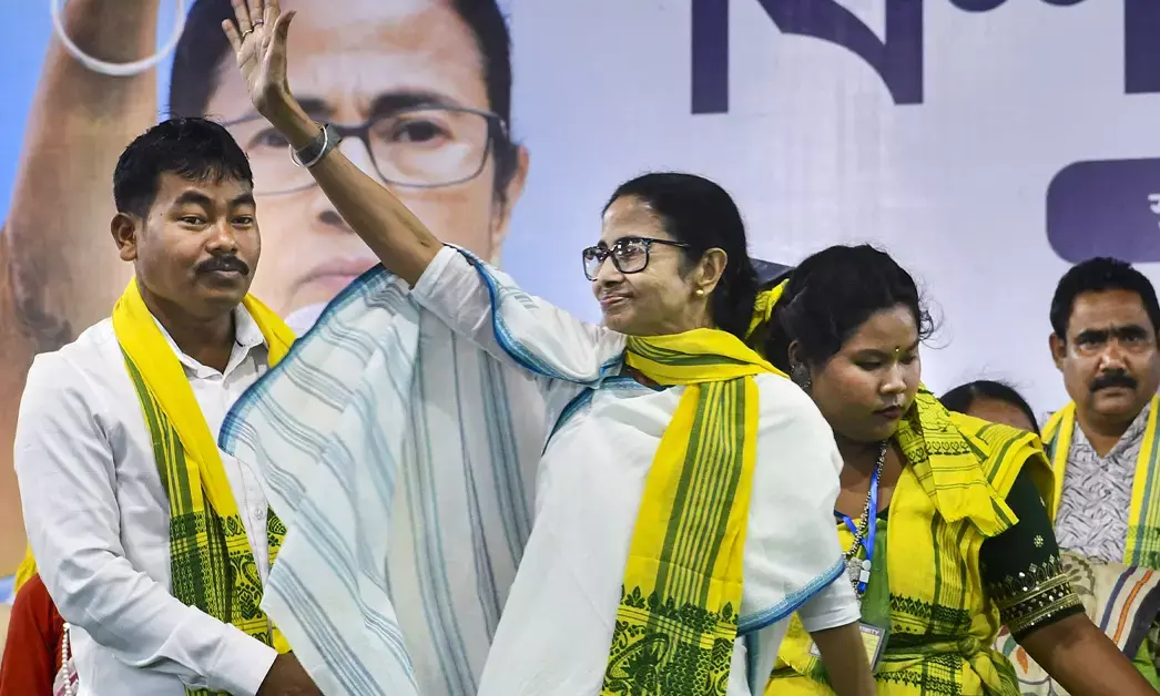 ಬಿಜೆಪಿ, ಚುನಾವಣಾ ಆಯೋಗ ಮತದಾನ ಹಕ್ಕನ್ನು ಕಿತ್ತುಕೊಳ್ಳುತ್ತಿವೆ; ಮುಂದಿನ ಹೆಜ್ಜೆ ಎನ್‌ಆರ್‌ಸಿ: ಮಮತಾ ಬ್ಯಾನರ್ಜಿ