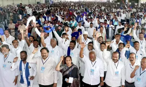 Bengaluru | ಹಳೆಯ ಮೀಸಲಾತಿಯನ್ನೇ ಜಾರಿಗೊಳಿಸಲು ಒತ್ತಾಯಿಸಿ ರಾಜ್ಯ ಬಲಗೈ ಸಮುದಾಯಗಳ ಒಕ್ಕೂಟದಿಂದ ಬೃಹತ್ ಧರಣಿ ಸತ್ಯಾಗ್ರಹ