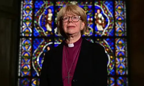 ಇಂಗ್ಲೆಂಡ್ ಚರ್ಚ್‍ನ ಮೊದಲ ಮಹಿಳಾ ಆರ್ಚ್ ಬಿಷಪ್ ಆಗಿ ಸಾರಾ ಮುಲಾಲಿ ನೇಮಕ